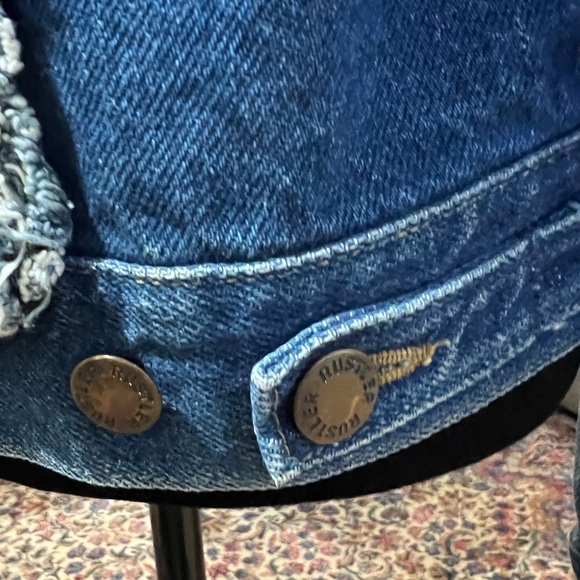 1980s Unique Ladies Denim Jacket with appliqués & metal stars - Picture 15 of 16